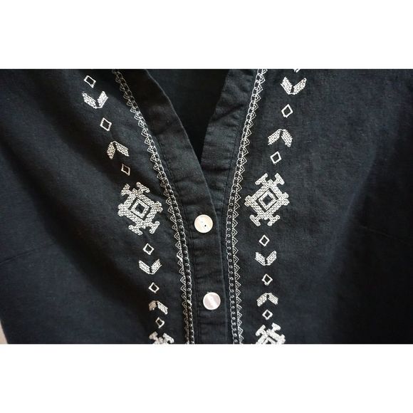 Montee Collection Ramie Embroidered button down - Picture 3 of 8